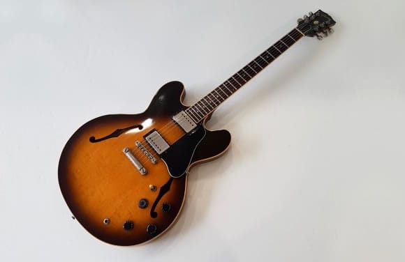 Gibson ES-335 Dot 1991 Sunburst Gibson ES-335 Dot 1991 Sunburst