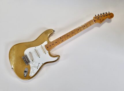 Fender Stratocaster Hank Marvin 2000 Sparkle Gold Japan