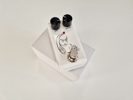 Red Witch Seven Sisters Lily Boost