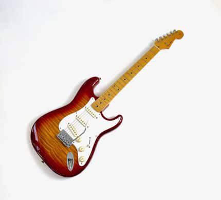 Fender Stratocaster ST-54 made in Japan 1994 Cherry Sunburst