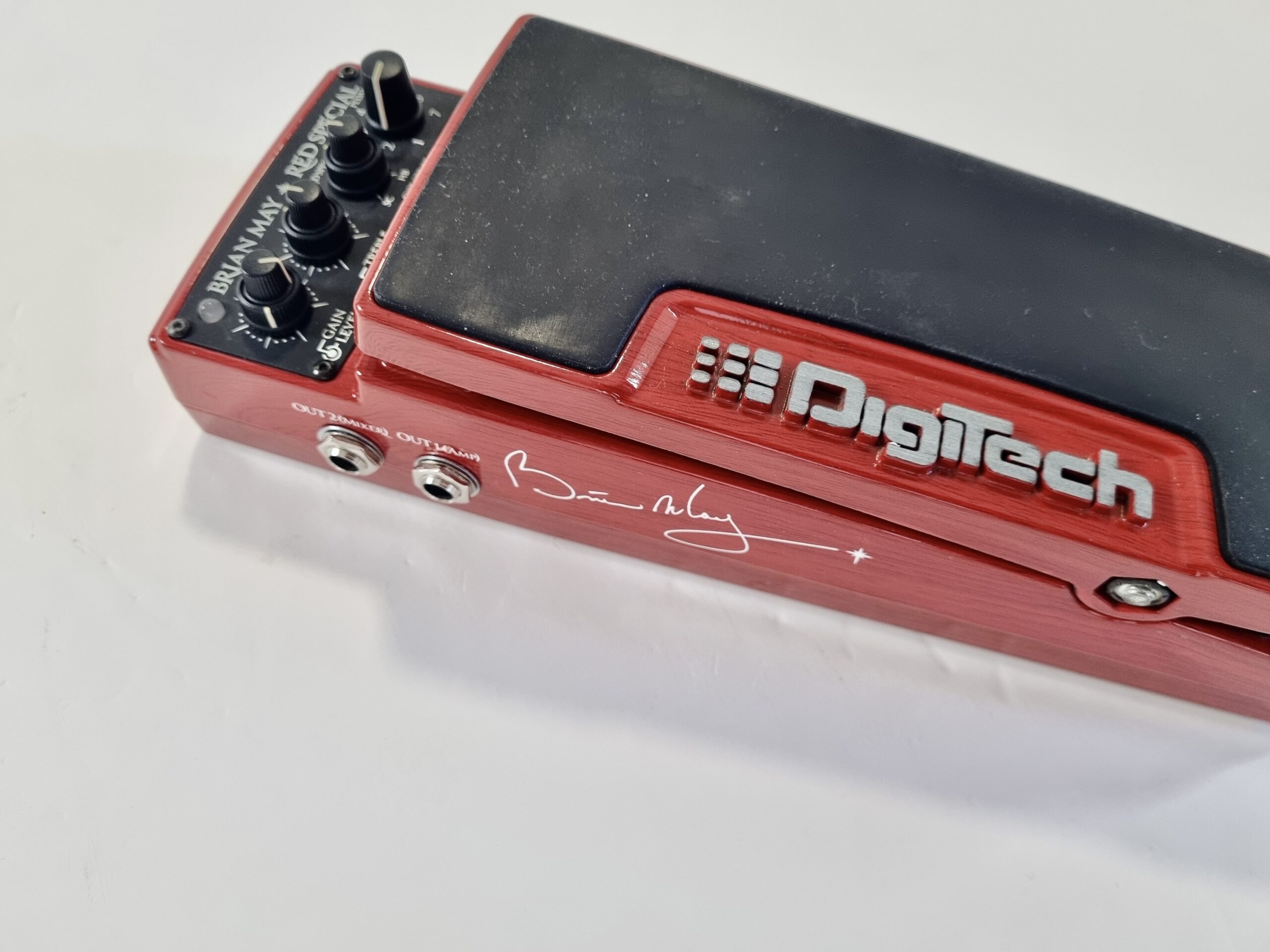 DigiTech Brian May Red Special – Bass N Guitar
