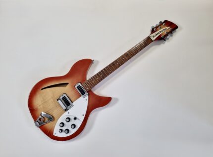Rickenbacker 330 FireGlo 1985