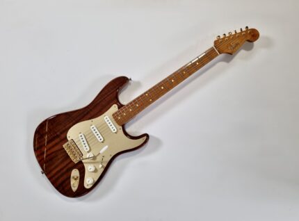 Fender Stratocaster Artisan Claro Walnut 2016 Custom Shop Amber Tinted
