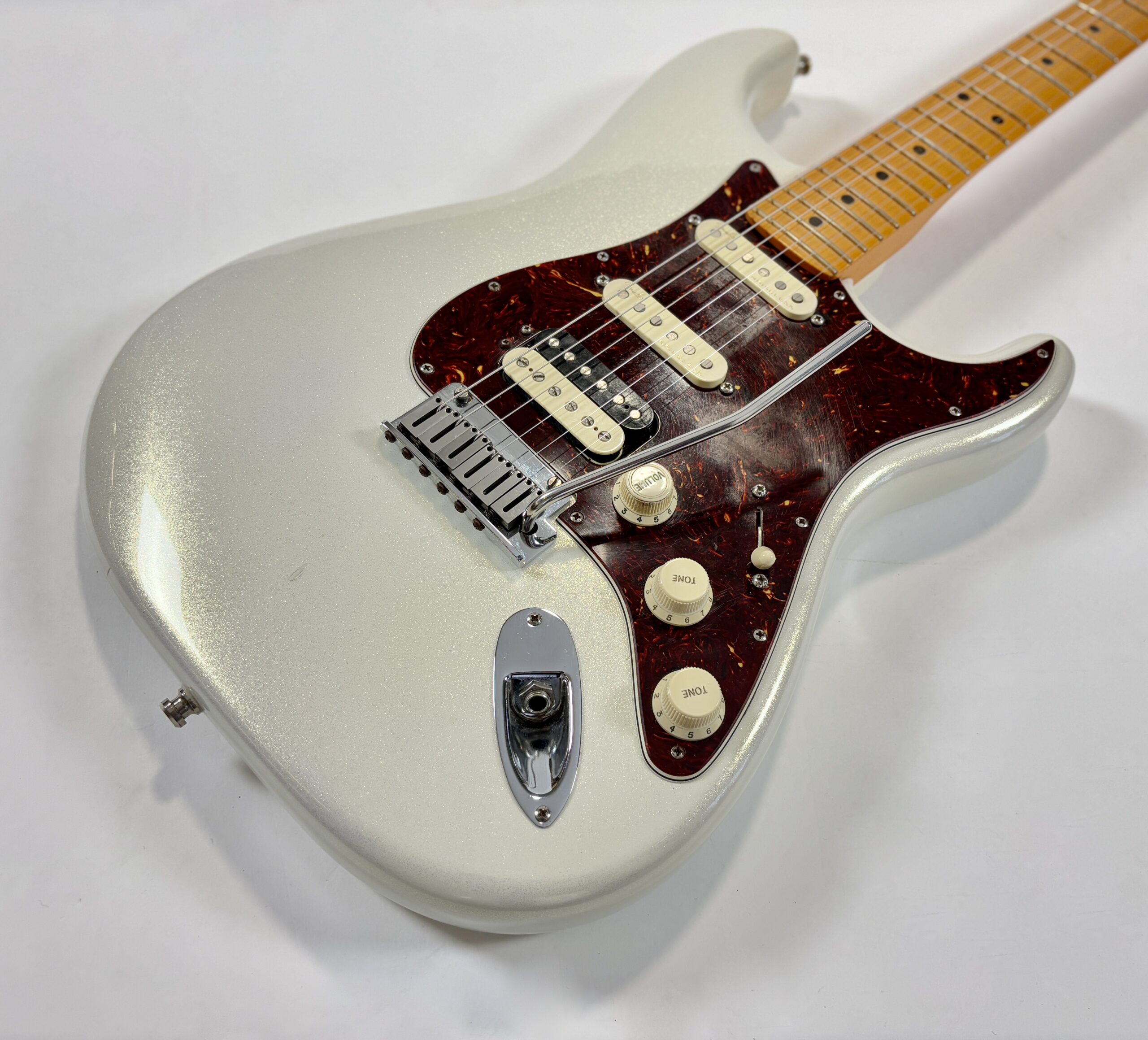 Fender Stratocaster American Ultra HSS 2023 Arctic Pearl - Thumbnail 4