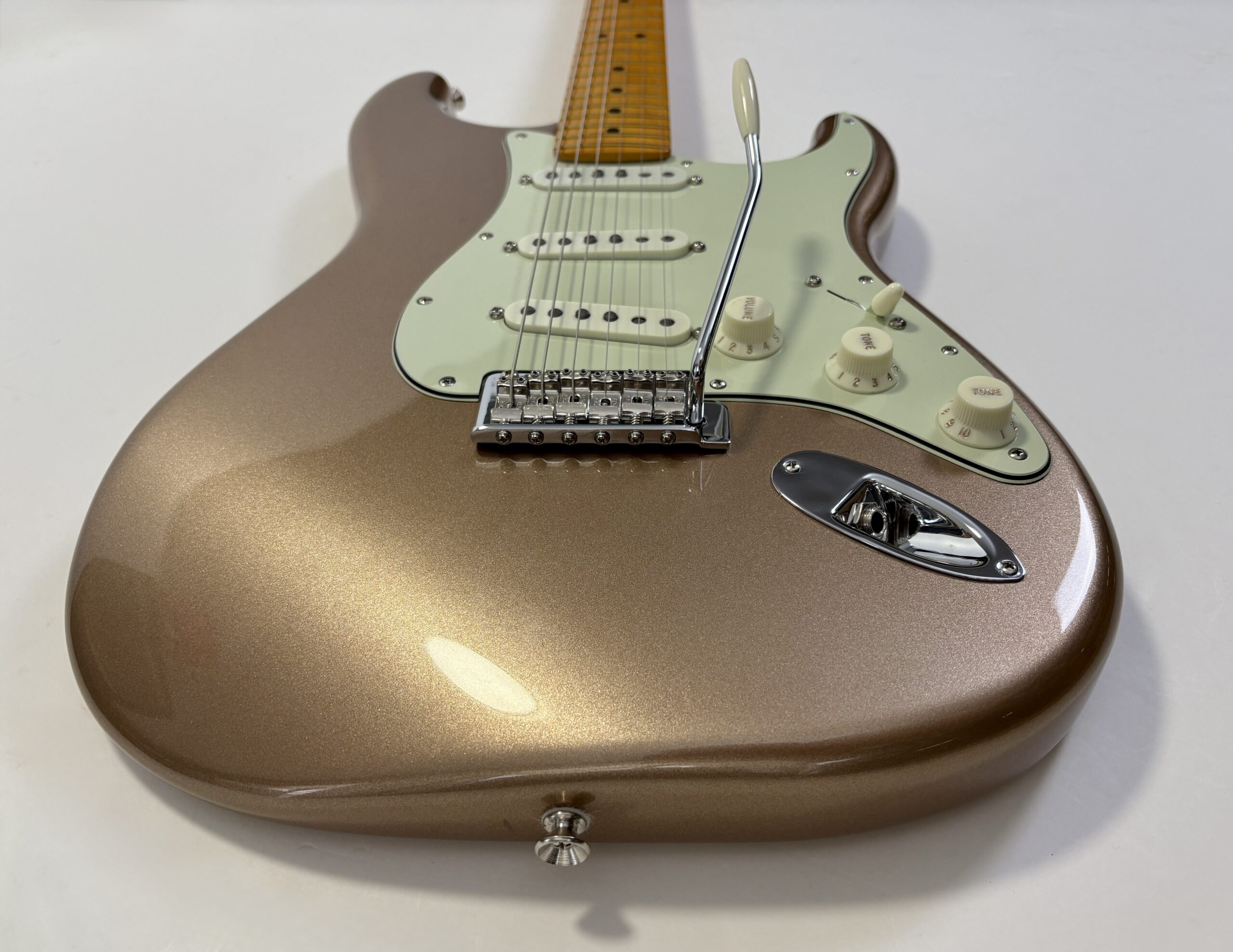 Fender Stratocaster American Professional Classic 2025 Faded Firemist Gold - Thumbnail 5