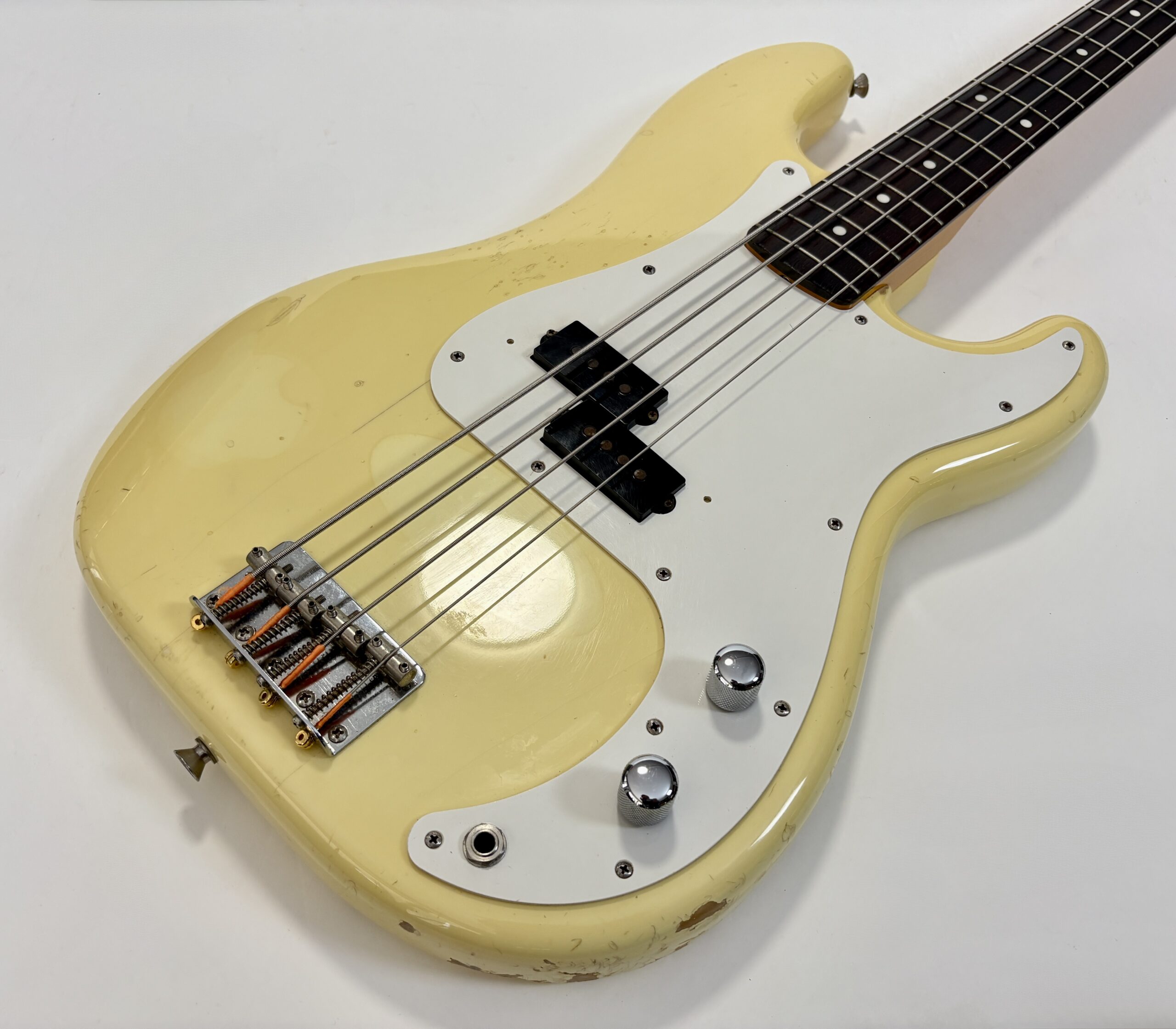 Fender Precision Bass PB-62 Vintage White 1997-2000 crafted in Japan - Thumbnail 4