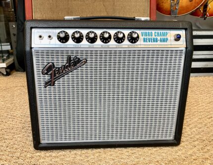 Fender '68 Custom Vibro Champ Reverb Silverface Reissue 2023