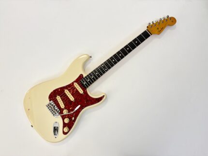 Fender Stratocaster ST-62 made in Japan 1990 Olympic White