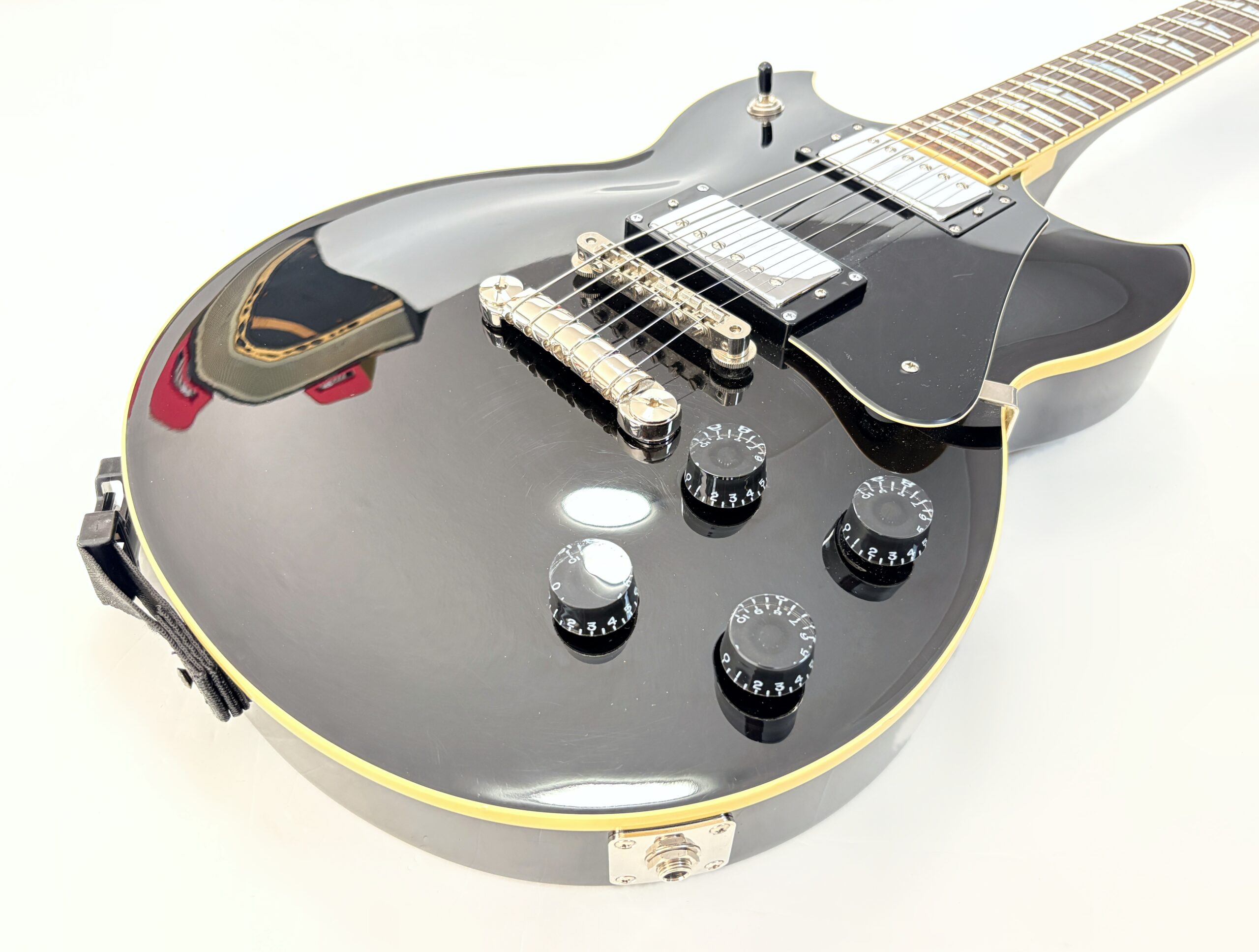 Yamaha SG1820 Black 2010 - Thumbnail 4