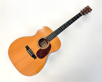 Martin 000-16GT Natural 2011