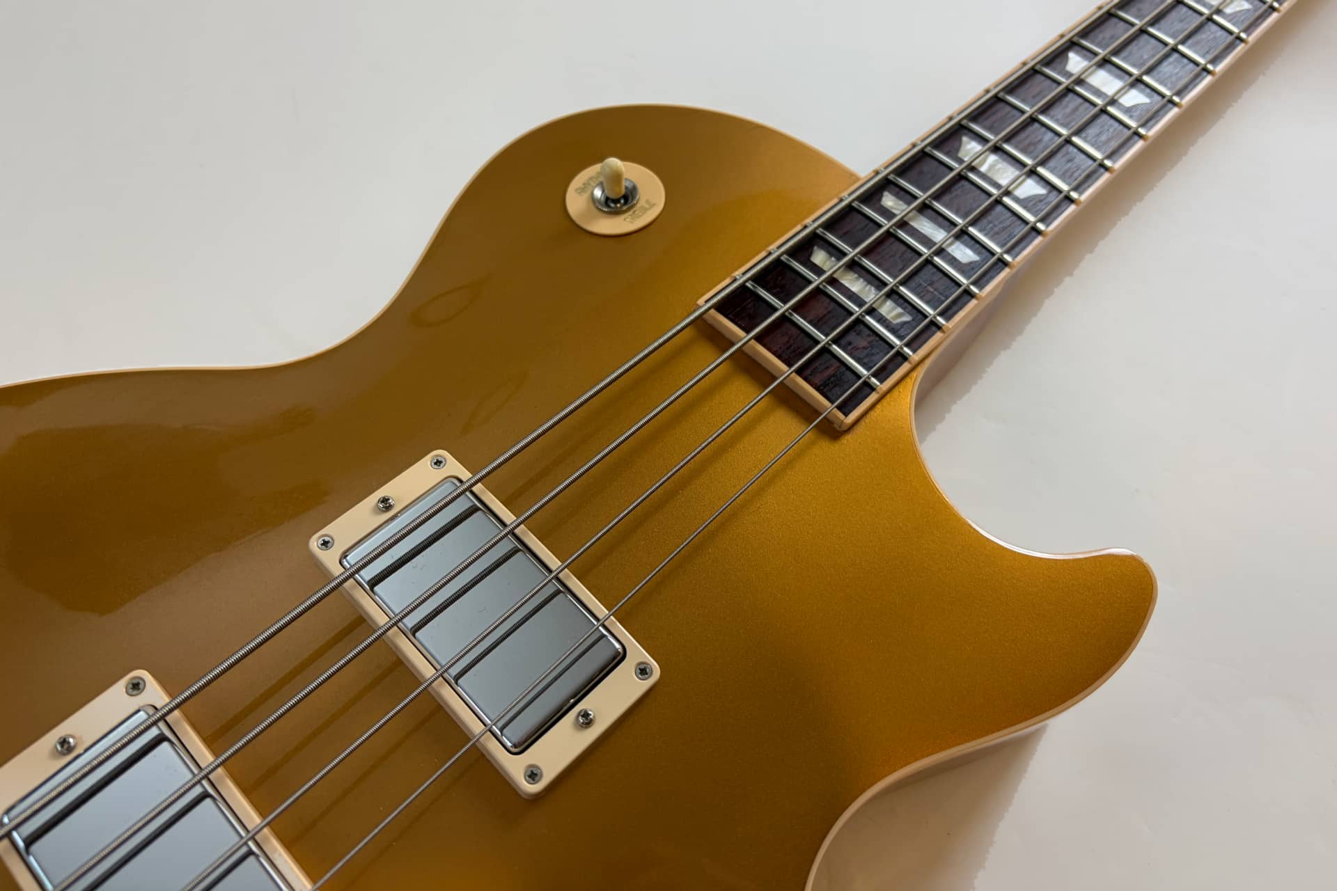 Gibson Les Paul Standard Bass 2013 Goldtop - Thumbnail 4